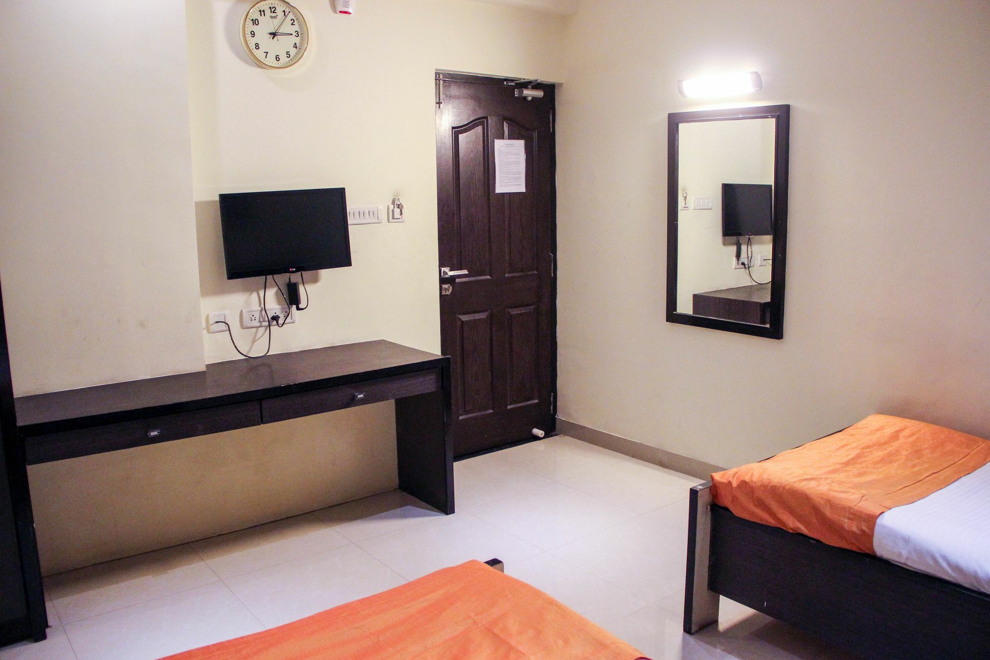 Отель Oyo 5765 Chennai Residency T Nagar Экстерьер фото